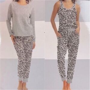 Karen Neuburger 3 piece lounge set